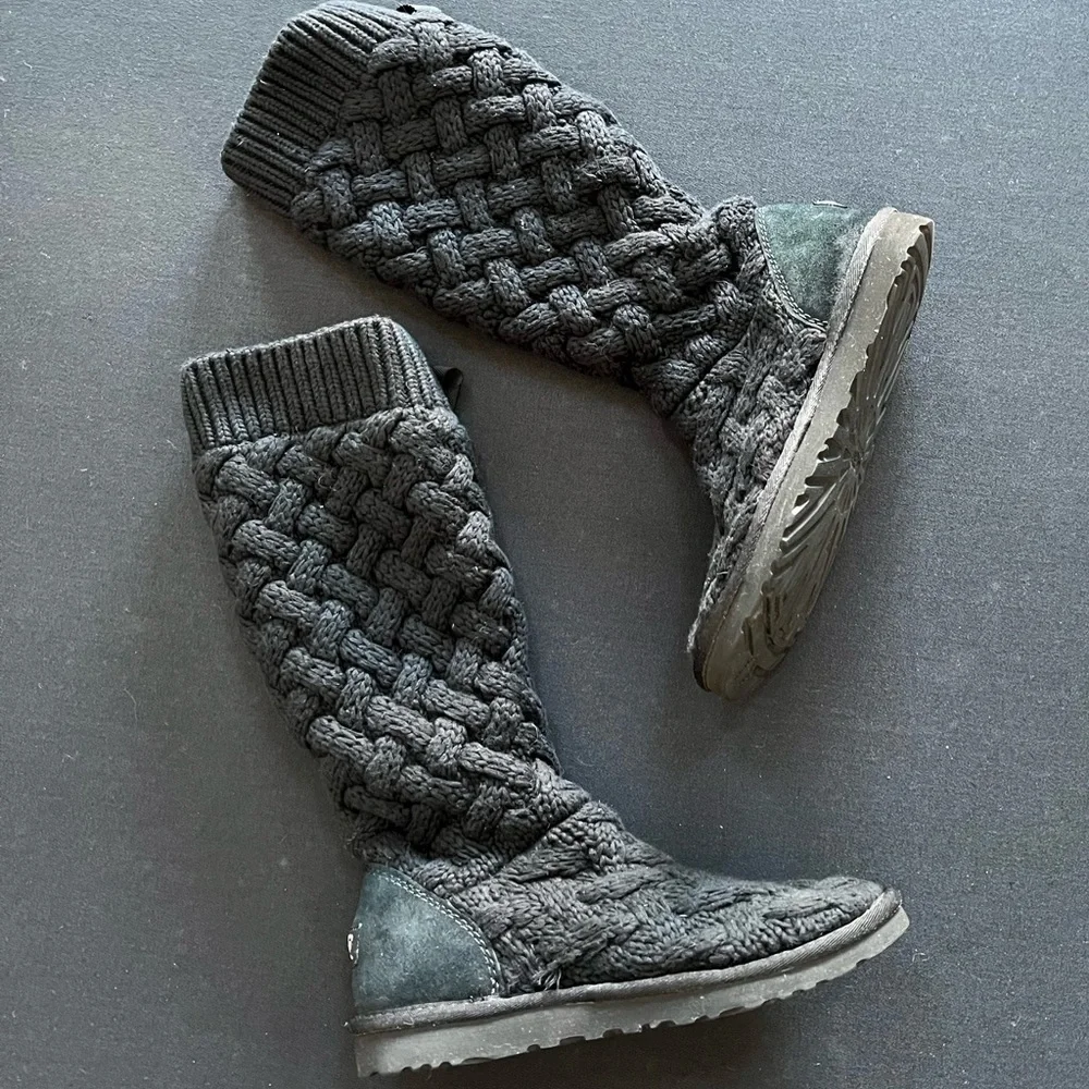 UGG Classic Tall Cardy Boots in black size 7